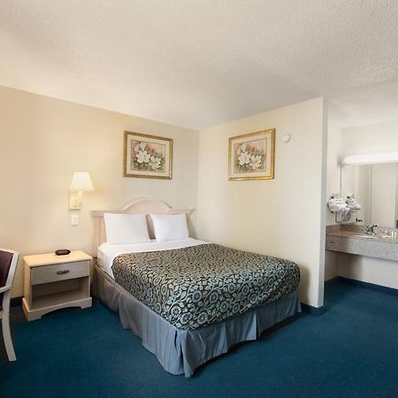 Ferry Pass Days Inn Pensacola North المظهر الخارجي الصورة