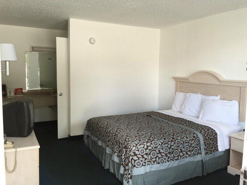 Ferry Pass Days Inn Pensacola North المظهر الخارجي الصورة