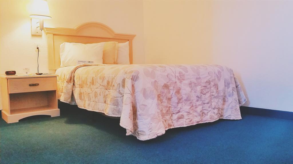 Ferry Pass Days Inn Pensacola North المظهر الخارجي الصورة