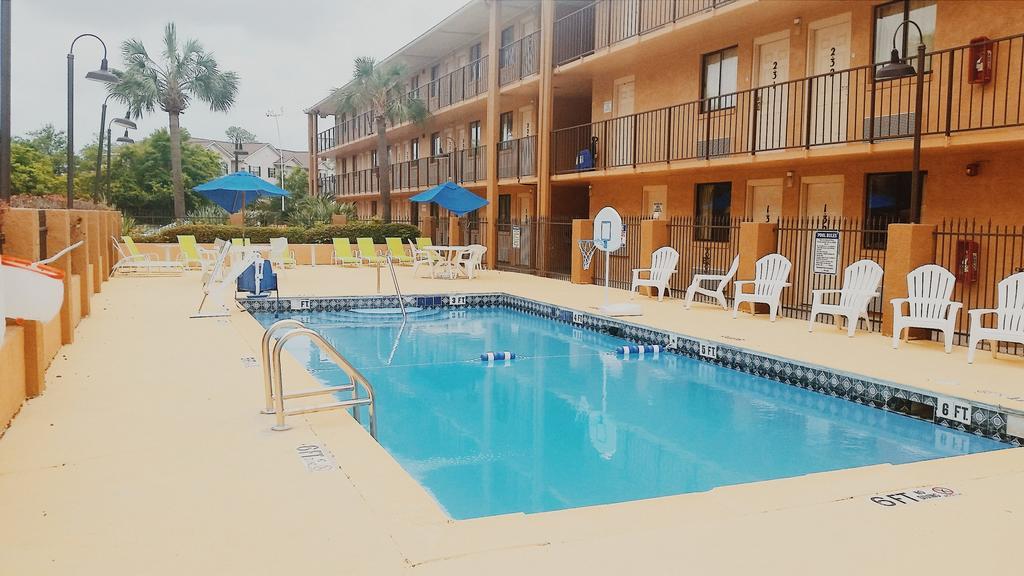 Ferry Pass Days Inn Pensacola North المظهر الخارجي الصورة